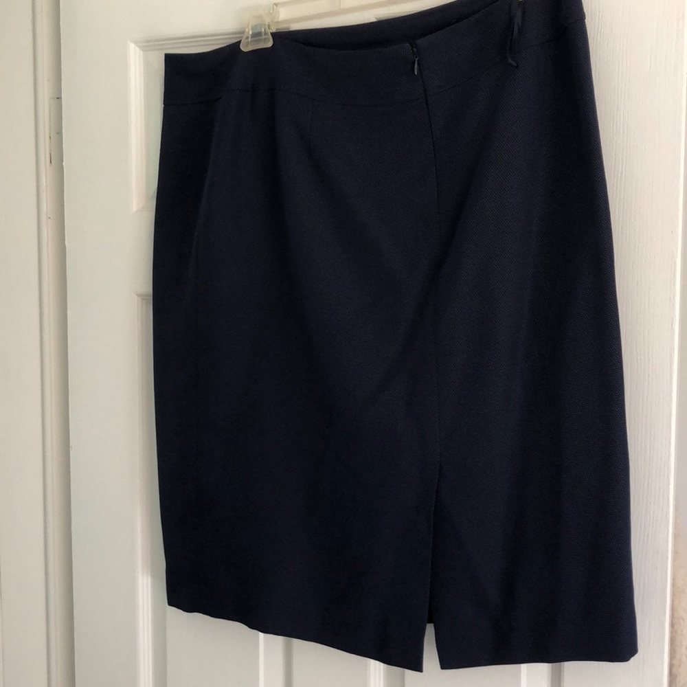 Suit skirt
